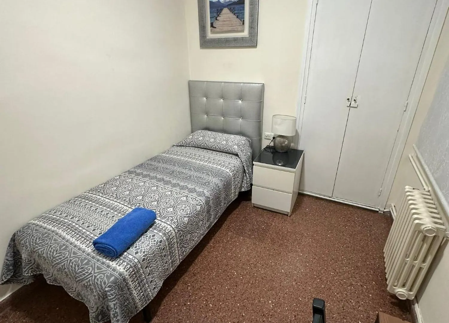 Bed & Breakfast Alojamiento Villademor Barcelona Spain